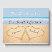 Chic Dusty Blue Beach Bruiloft 2 Harten in Zand Gastenboek (Voorkant)