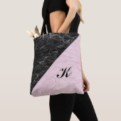 Chic Elegant Black Pink Marble Monogramed Draagtas (Dichtbij)