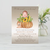 Chic Fall Sunflower Couples Baby shower Invitation (Debout devant)