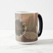 Chic Feathers op Gold Roos, op maat gemaakt Magische Mok (Voorkant rechts)