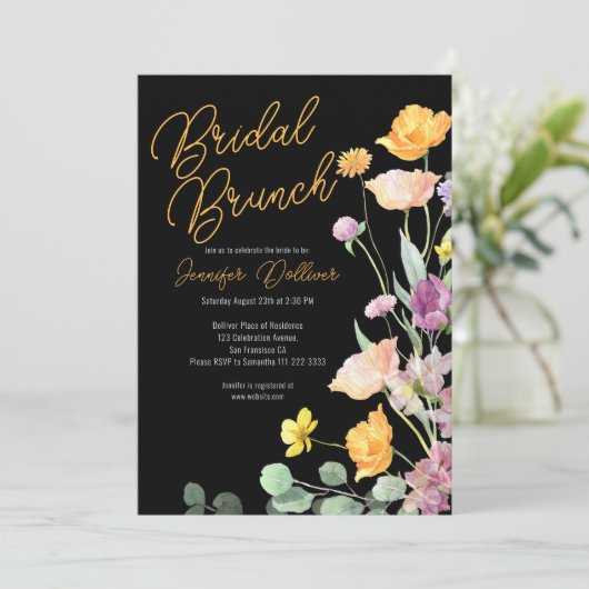 Chic Fleur sauvage Script Bridal Brunch Invitation (Debout devant)