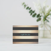 Chic Gold Foil Look Simple Holiday Carte cadeau (Debout devant)