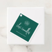 Chic Green Candle Hang Label met Logo (In situ)