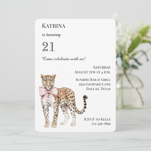 Chic Leopard Pink Bow Verjaardag Kaart (Staand voorkant)