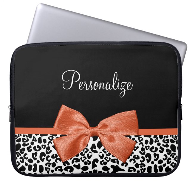 Chic Leopard Print Burnt Oranje Bow met naam Laptop Sleeve (Voorkant)
