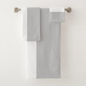 Chic Light Grey White Ship Shape Nautical Stripes Bad Handdoek (Insitu)