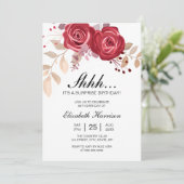 Chic Maroon Roos Floral Surprise Verjaardag Kaart (Staand voorkant)