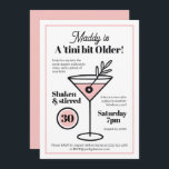 Chic Martini Invitation pour le 30e ou tout âge<br><div class="desc">Impressionnez les invités avec une invitation chic martini pour votre 30e anniversaire. Célébrez dans le style. Commandez dès maintenant pour une fête inoubliable !</div>