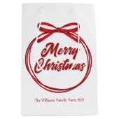 Chic Merry Christmas Script Red Ribbon Bow Medium Cadeauzakje (Voorkant)