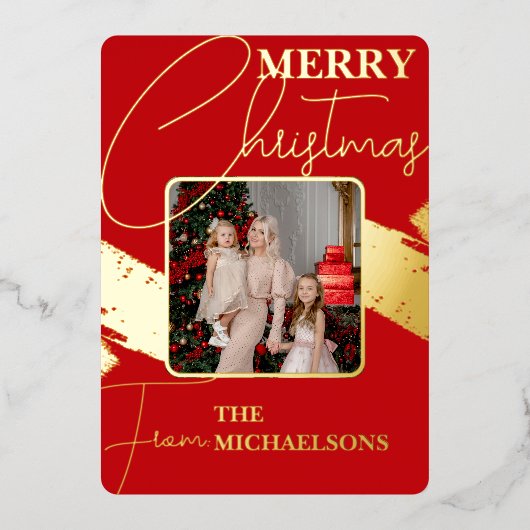 Chic Modern Red Typography Folie Feestdagenkaart (Voorkant)