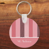 Chic Modern roze Chevron stripes met naam Sleutelhanger (Voorkant)