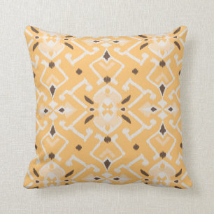 Chic modern yellow ikat tribal patroon kussen
