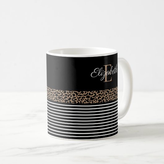 Chic monogramme Empreinte de léopard Mug (Devant droit)