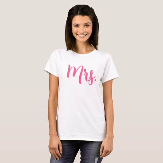 Chic Mrs T-Shirt in Roze Modern Script (Voorkant volledig)