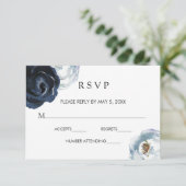 Chic Navy Blue Peony Floral Wedding Carte RSVP (Debout devant)