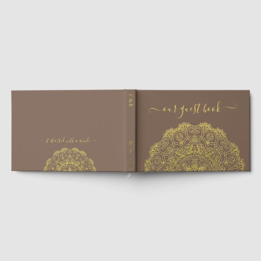 Chic paar Initialen Floral Mandala Gold Gastenboek (Volledig)