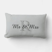 CHIC PILLOW_"Mr & Mrs." OVER MONOGRAM Kussen (Voorkant)