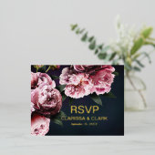 Chic Pink Peonies Foil RSVP Mariage carte postale (Debout devant)