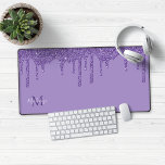 Chic Purple Éperche Parties scintillant Lecteurs M<br><div class="desc">Chic Purple Sparkle Parties scintillant Drips Monogram Souris Mouse Pad Desk Mat avec nos gouttes de fausse parties scintillant tendance dans le luxe violet fabuleux. Veuillez nous contacter à cedarandstring@gmail.com si vous avez besoin d'aide pour la conception ou les produits correspondants.</div>