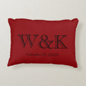 Chic red black monogram wedding keepsake  accent kussen (Achterkant)