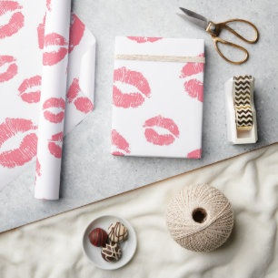 Chic Red Lipstick Kisses Valentijnsdag Cadeaupapier