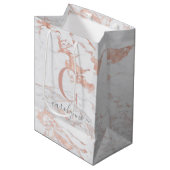 Chic Roos Gold Foil marble Monogram Medium Cadeauzakje (Voorkant Gekanteld)