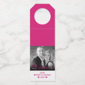 Chic roze script modern hart zwart, witte foto flessenhanger (Voorkant)