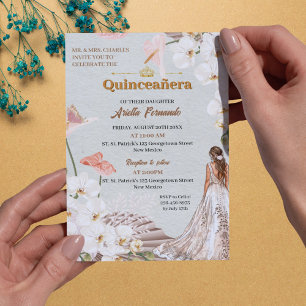 Chic Sage & Blush Bloemen Quinceañera Uitnodiging