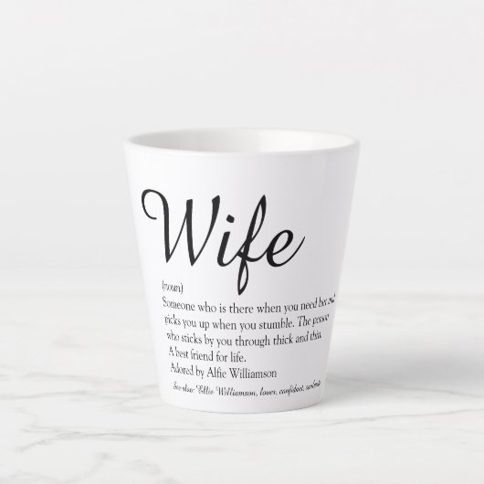 Chic Script Echtgenote Definitie Zwart en Wit Pret Latte Mok (Voorkant)
