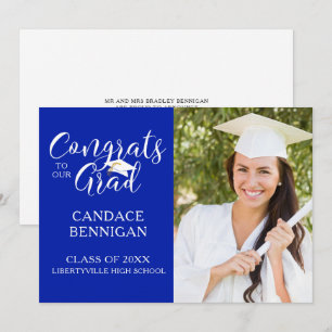 Chic Script GEFELICITEERD GESLAAGD Typografie Koni Aankondiging