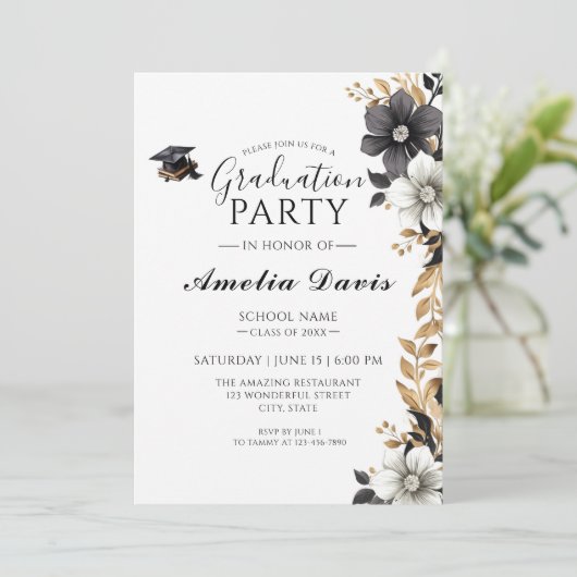 Chic Script Graduation Célébration Invitation (Debout devant)