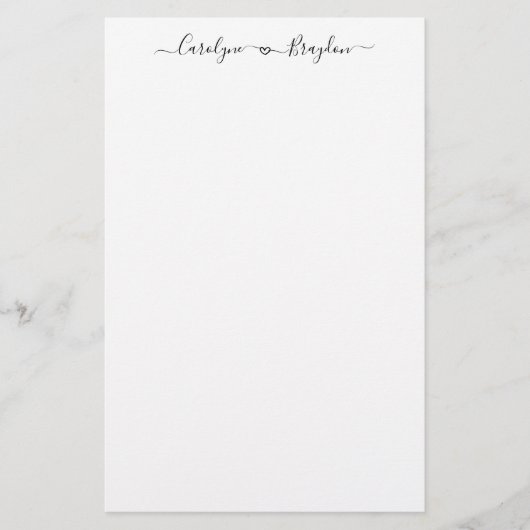 Chic Script Heart Couple Name Wedding Pas getrouwd Briefpapier (Voorkant)