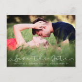 Chic Script Het Verloving Datumfoto opslaan Briefkaart (Voorkant)