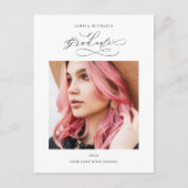 Chic Script One Photo Graduparty Aankondigingskaart (Voorkant)