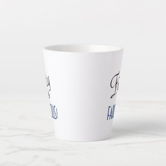 Chic Script Typography Fifty & FABULOUS! Birthday Latte Mok (Voorkant)