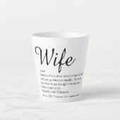Chic Script Wife Definition Black en White Fun Latte Mok (Voorkant)