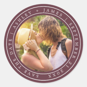 Chic Simple Save the Date Weduwfoto Burgundy Ronde Sticker