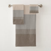 Chic Taupe, Cream en Grey striped Bad Handdoek (Insitu)