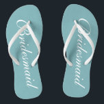 Chic turquoise bleu bridesmaid plage mariage tongs<br><div class="desc">Chic turquoise bleu bridesmaid plage de mariage tongs flops. Flipflops élégants personnalisables pour l'entourage de la mariée / épouse de l'équipe. Faites vos propres sandales personnalisées pour mariée, femme de ménage, femme d'honneur, fille de fleurs, mère de la mariée, mère du marié, invité, etc. De mignonnes chaussons d'été pour le...</div>