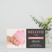Chic Welcome Baby Girl Faire-part de naissance (Debout devant)