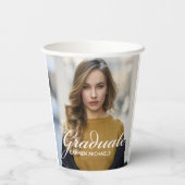 Chic White Script Overlay Afstuderen Foto Papieren Bekers (Achterkant)