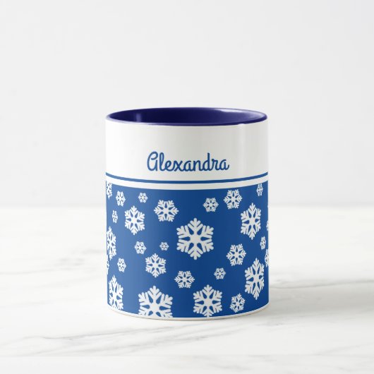 Chic White Snowflakes Nordic Pattern op Navy Blue Mok (Midden)