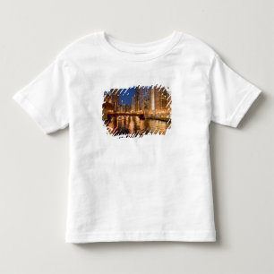 Chicago, Illinois, Silhouet en Chicago River om 2 Kinder Shirts