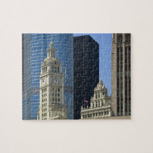 Chicago, Wrigley Building with Trump Hotel & Legpuzzel