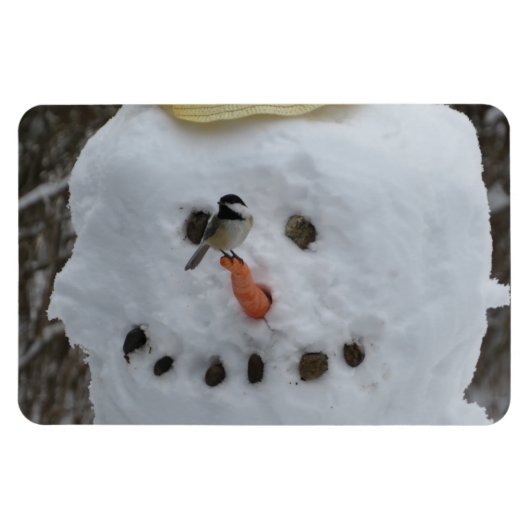 Chickadee on Snowman Carrot Nose Magneet (Horizontaal)