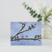Chickadees sur les branches de neige Carte postale (Debout devant)