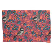 Chickadevogels op blauwbes-takken op sinaasappel kussensloop (Voorkant)