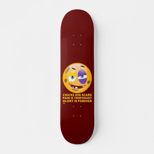 "CHICKS DIG SCARS" grappige emoji Skateboard (Voorkant)