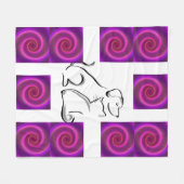 Chien et chat aiment la couverture en toison. (Devant (Horizontal))