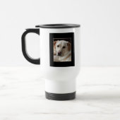 Chien jaune de labrador retriever sur la tasse de (Gauche)